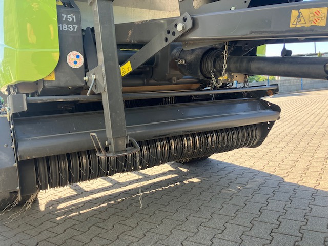 Claas Variant 365 - Matériel de fenaison: photos 3 Claas Variant 365 - Matériel de fenaison: photos 3