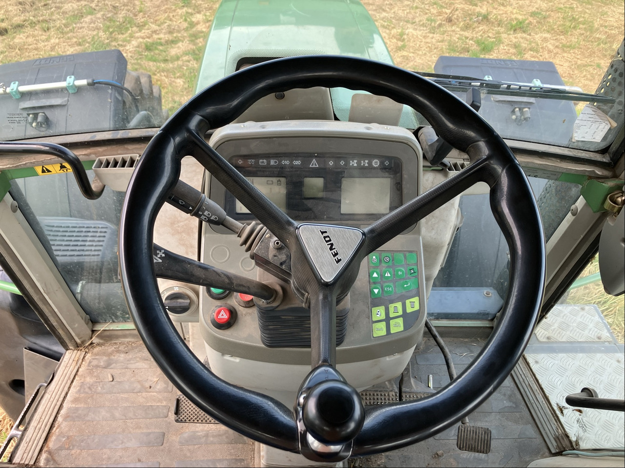 Tracteur agricole Fendt 718 Com3 Vario TMS: photos 11 Tracteur agricole Fendt 718 Com3 Vario TMS: photos 11