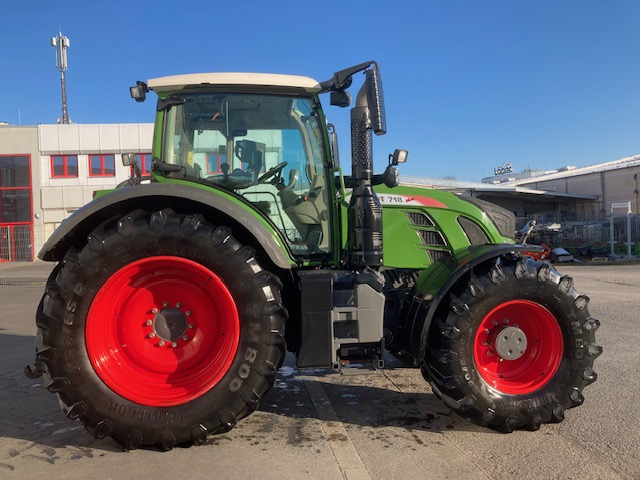 Tracteur agricole Fendt 718 Vario S4 Profi: photos 10