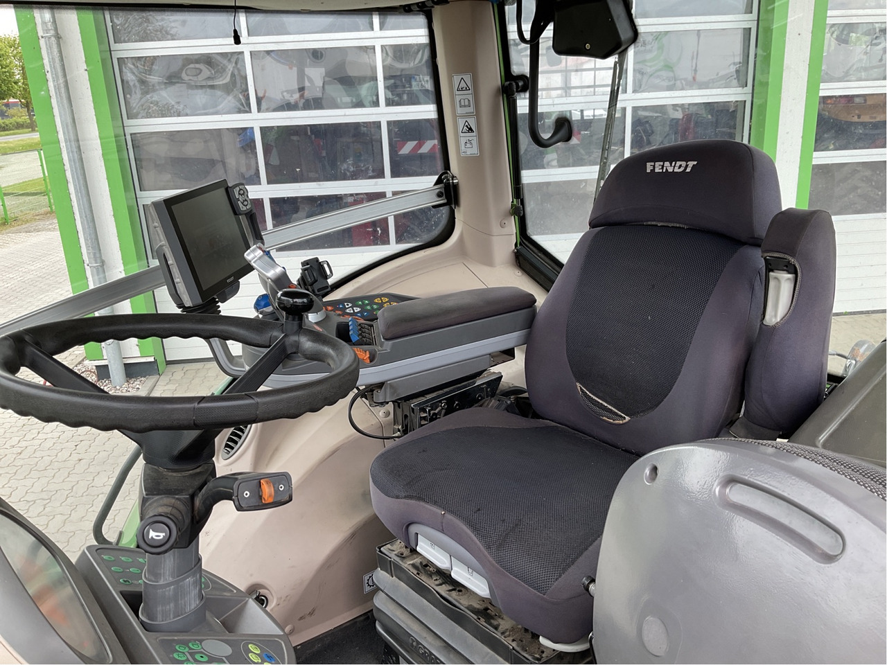 Fendt 826 Vario S4 - Tracteur agricole: photos 2 Fendt 826 Vario S4 - Tracteur agricole: photos 2