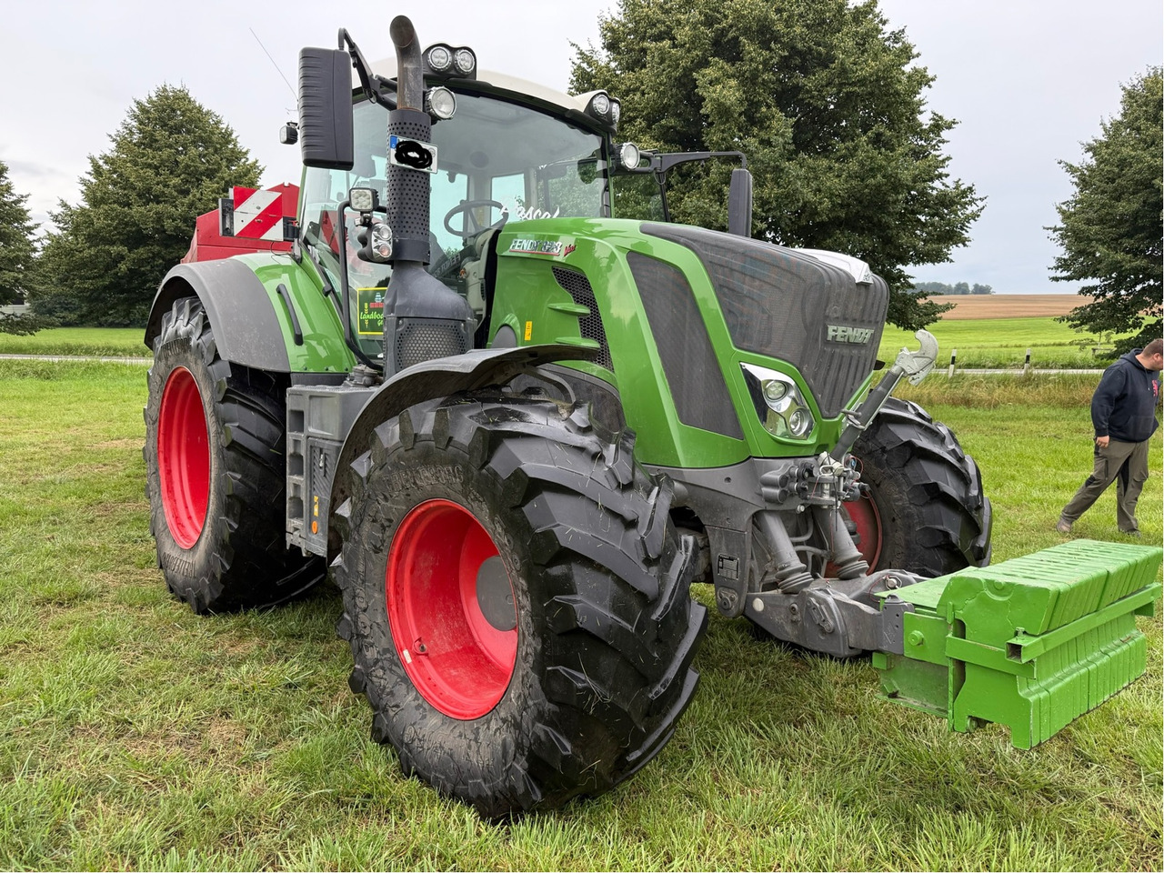 Fendt 828 Vario S4 Profi Plus Nr.8 - Tracteur agricole: photos 1 Fendt 828 Vario S4 Profi Plus Nr.8 - Tracteur agricole: photos 1