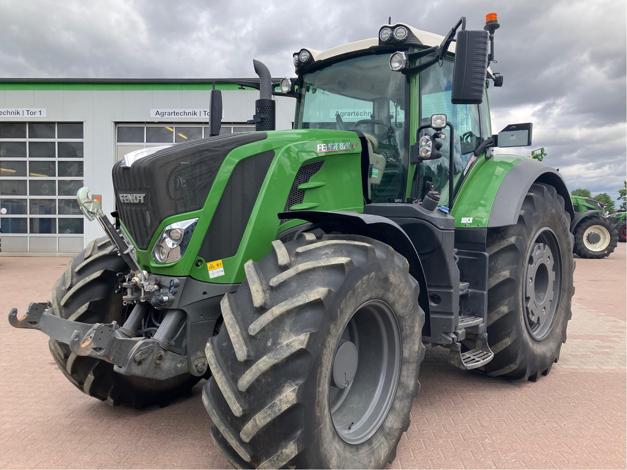 Fendt 828 Vario S4 ProfiPlus - Tracteur agricole: photos 1 Fendt 828 Vario S4 ProfiPlus - Tracteur agricole: photos 1