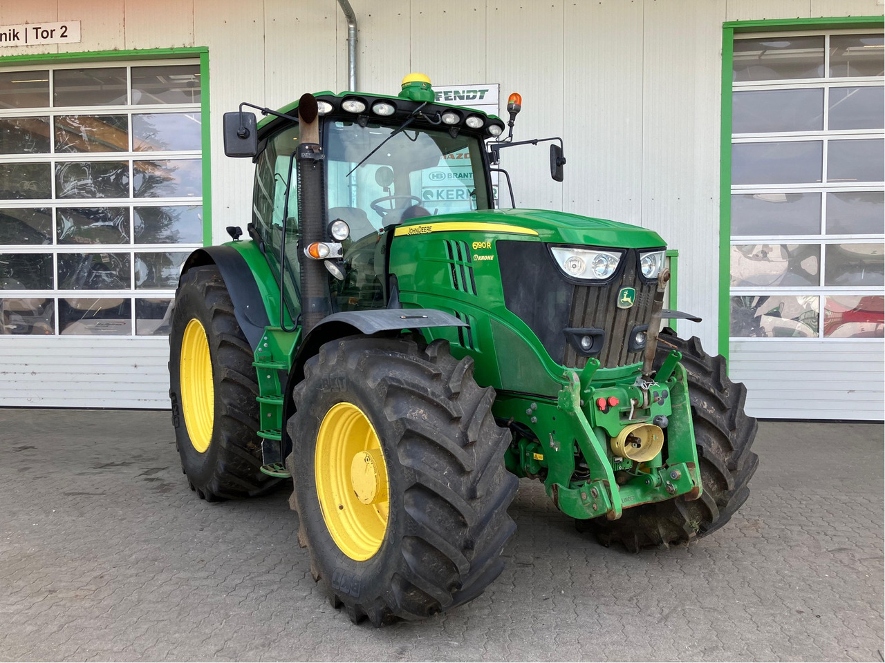Tracteur agricole John Deere 6190 R: photos 1