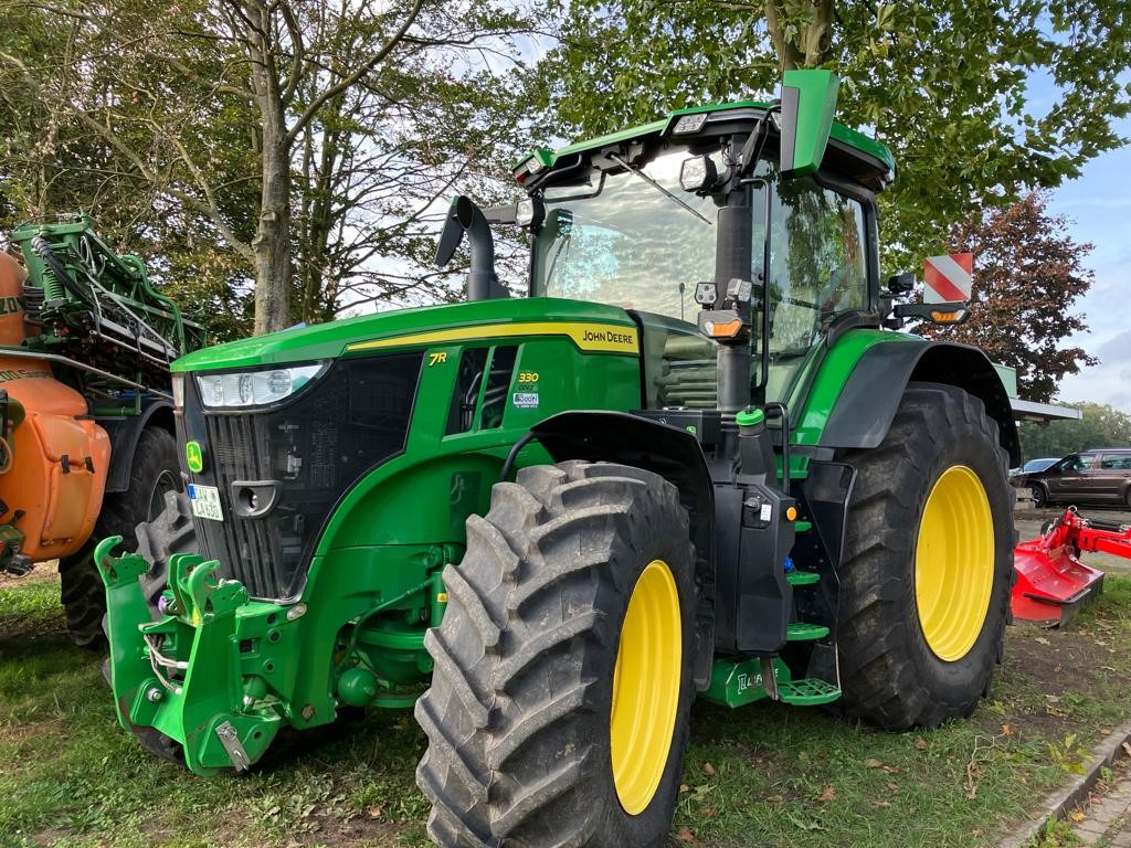 John Deere 7R 330 - Tracteur agricole: photos 1 John Deere 7R 330 - Tracteur agricole: photos 1