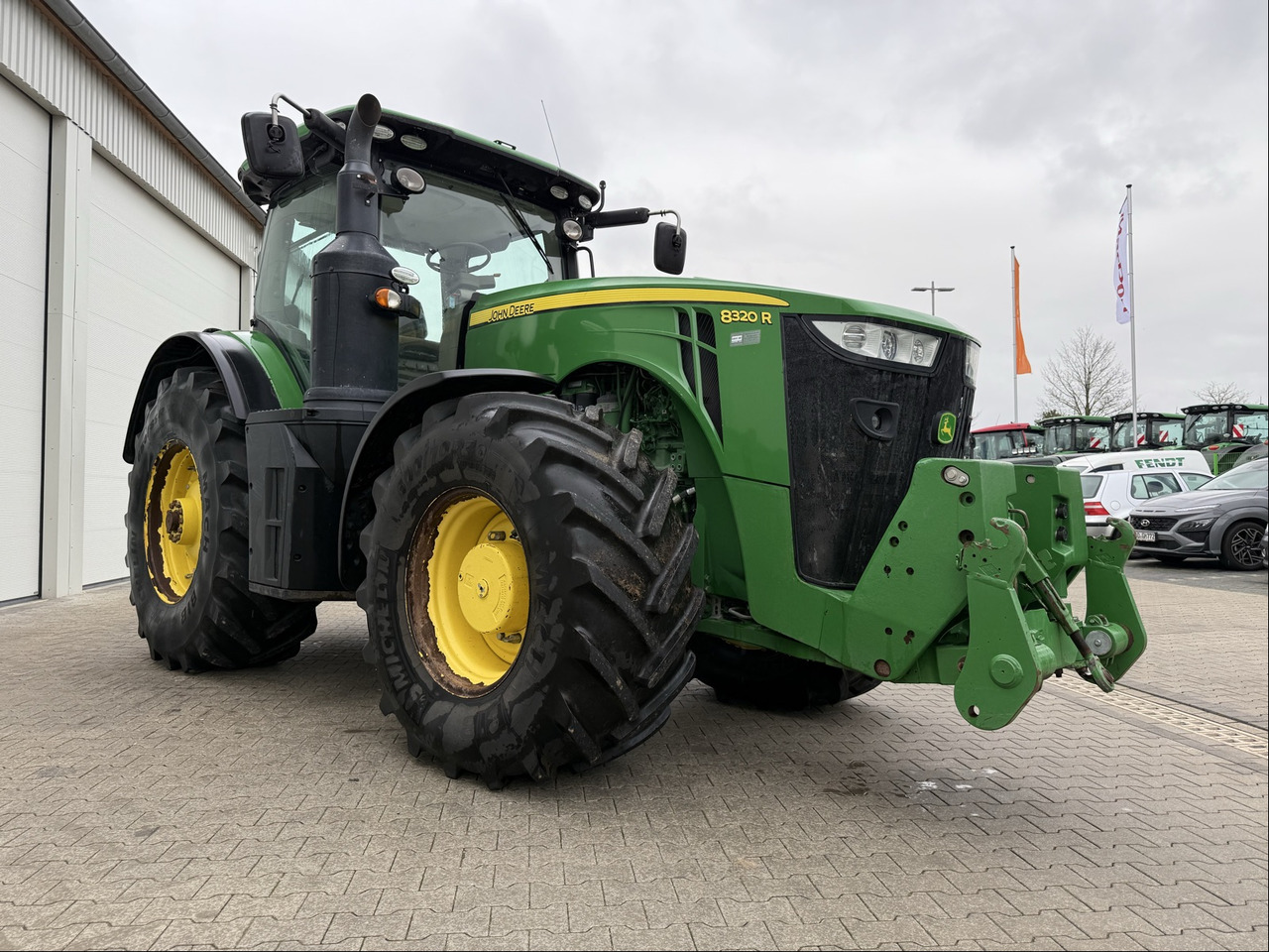 John Deere 8320 R - Tracteur agricole: photos 1 John Deere 8320 R - Tracteur agricole: photos 1