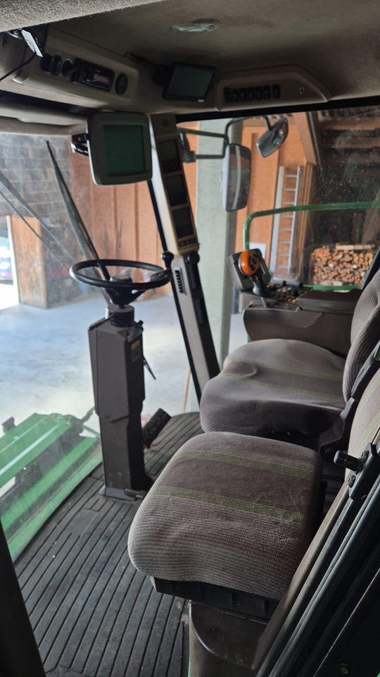 John Deere T660 i Hillmaster - Moissonneuse-batteuse: photos 2 John Deere T660 i Hillmaster - Moissonneuse-batteuse: photos 2