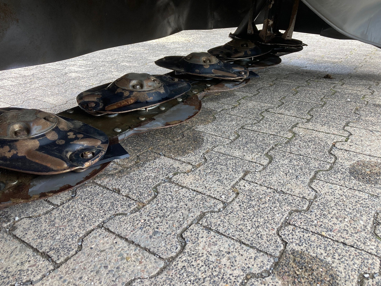 Massey Ferguson DM 287 ISL - Faucheuse: photos 4 Massey Ferguson DM 287 ISL - Faucheuse: photos 4