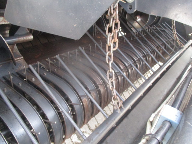 Massey Ferguson MF 716 Press-Wickel-Komb - Matériel de fenaison: photos 5 Massey Ferguson MF 716 Press-Wickel-Komb - Matériel de fenaison: photos 5