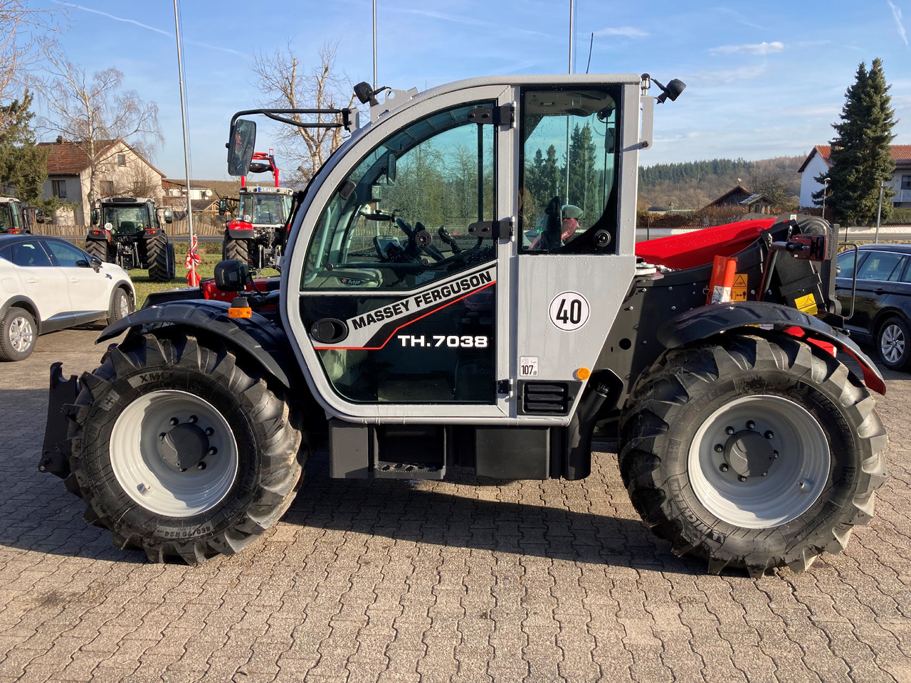 Massey Ferguson TH.7038 Standard Stage 5 Exclu - Chariot télescopique: photos 1 Massey Ferguson TH.7038 Standard Stage 5 Exclu - Chariot télescopique: photos 1