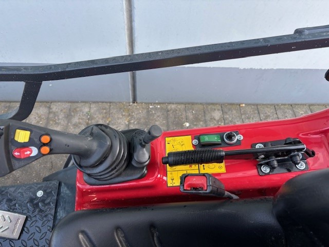 Schäffer Hoflader 2630 - Chargeuse sur pneus: photos 5 Schäffer Hoflader 2630 - Chargeuse sur pneus: photos 5