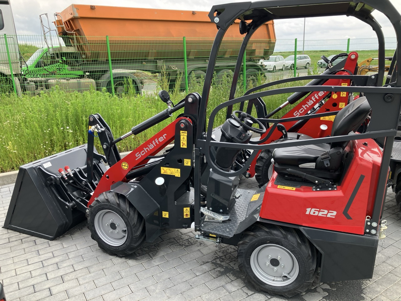 Schäffer Hoflader Typ 1622 - Chargeuse sur pneus: photos 1 Schäffer Hoflader Typ 1622 - Chargeuse sur pneus: photos 1