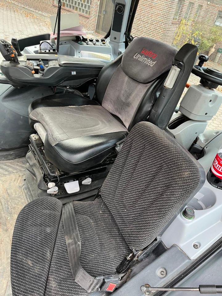 Valtra T214 Direct TwinTrac - Tracteur agricole: photos 4 Valtra T214 Direct TwinTrac - Tracteur agricole: photos 4