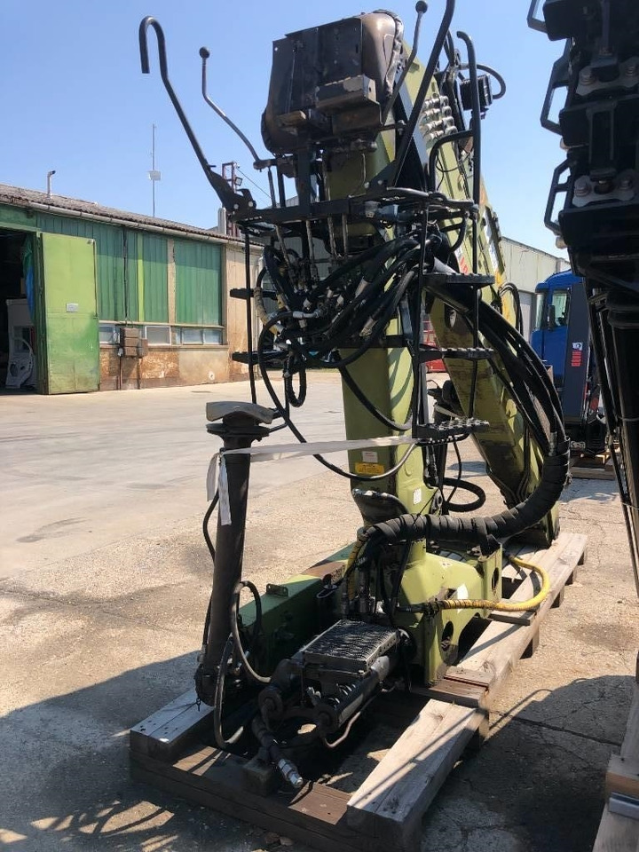 Grue auxiliaire Loglift 145Z 80 A: photos 8