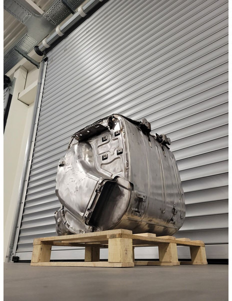 DAF XF106 CF86 E6 NEW PARTS INSIDE! WARRANTY - Catalyseur pour Camion: photos 3 DAF XF106 CF86 E6 NEW PARTS INSIDE! WARRANTY - Catalyseur pour Camion: photos 3