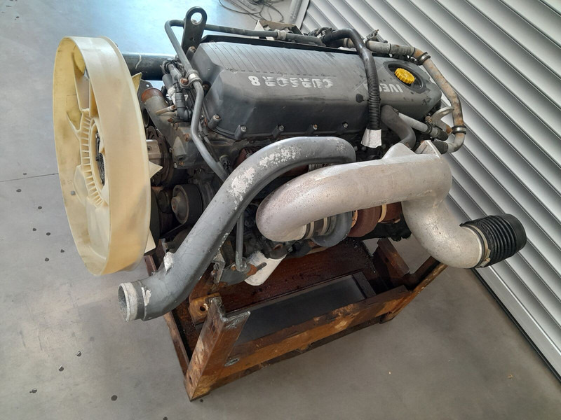 Iveco STRALIS CURSOR 8 F2BE3681 E5 - Moteur pour Camion: photos 2 Iveco STRALIS CURSOR 8 F2BE3681 E5 - Moteur pour Camion: photos 2