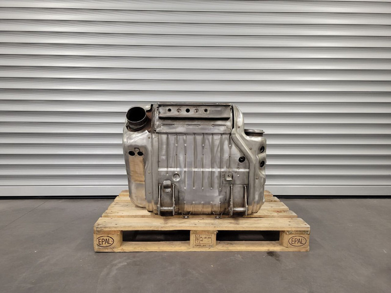 Iveco STRALIS EURO 6 NEW PARTS INSIDE - Catalyseur pour Camion: photos 5 Iveco STRALIS EURO 6 NEW PARTS INSIDE - Catalyseur pour Camion: photos 5