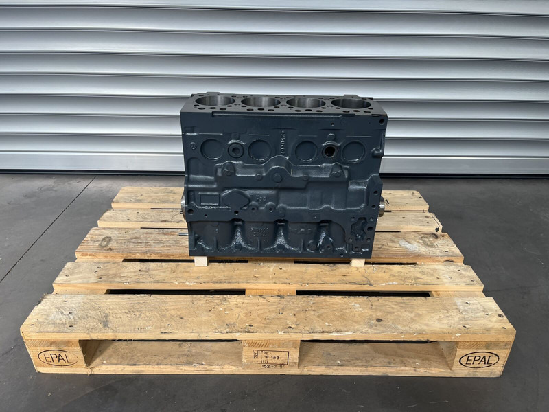 MAN Euro 4 - Bloc-cylindres pour Camion: photos 1 MAN Euro 4 - Bloc-cylindres pour Camion: photos 1