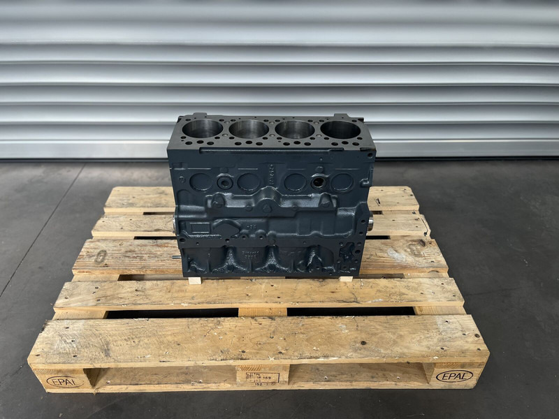 MAN TGM TGL D0834 150 180 220 E5 RECONDITIONED WITH WARRANTY - Bloc-cylindres pour Camion: photos 2 MAN TGM TGL D0834 150 180 220 E5 RECONDITIONED WITH WARRANTY - Bloc-cylindres pour Camion: photos 2