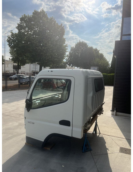 Mitsubishi Fuso CANTER C TYPE 2040 mm - Cabine et intérieur pour Camion: photos 2 Mitsubishi Fuso CANTER C TYPE 2040 mm - Cabine et intérieur pour Camion: photos 2