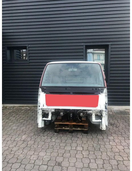 Mitsubishi Fuso Canter "S" - Cabine et intérieur pour Camion: photos 2 Mitsubishi Fuso Canter "S" - Cabine et intérieur pour Camion: photos 2