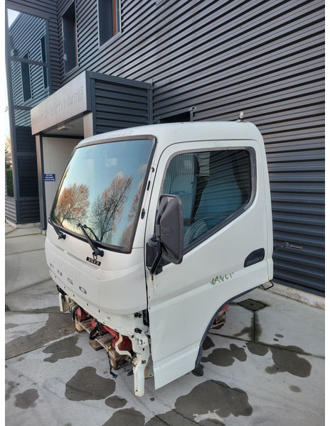 Mitsubishi Fuso "S" Fuso - Cabine et intérieur pour Camion: photos 4 Mitsubishi Fuso "S" Fuso - Cabine et intérieur pour Camion: photos 4