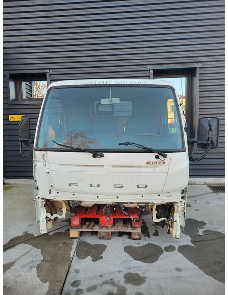 Mitsubishi Fuso "S" Fuso - Cabine et intérieur pour Camion: photos 3 Mitsubishi Fuso "S" Fuso - Cabine et intérieur pour Camion: photos 3