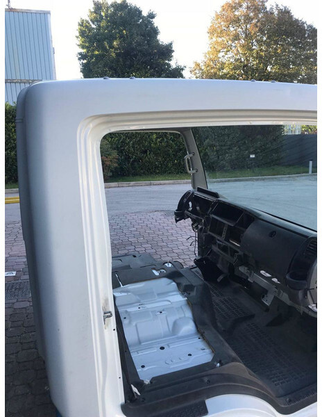 Renault Maxity - Cabine et intérieur pour Camion: photos 2 Renault Maxity - Cabine et intérieur pour Camion: photos 2