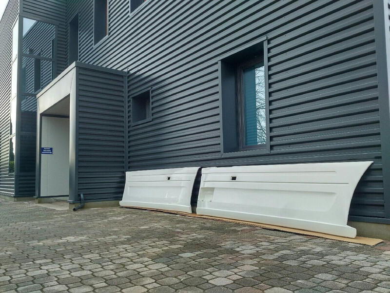 Scania R Serie Sideskirts / Fairings E3 E4 E5 E6 - Aérodynamique/ Spoilers pour Camion: photos 1 Scania R Serie Sideskirts / Fairings E3 E4 E5 E6 - Aérodynamique/ Spoilers pour Camion: photos 1