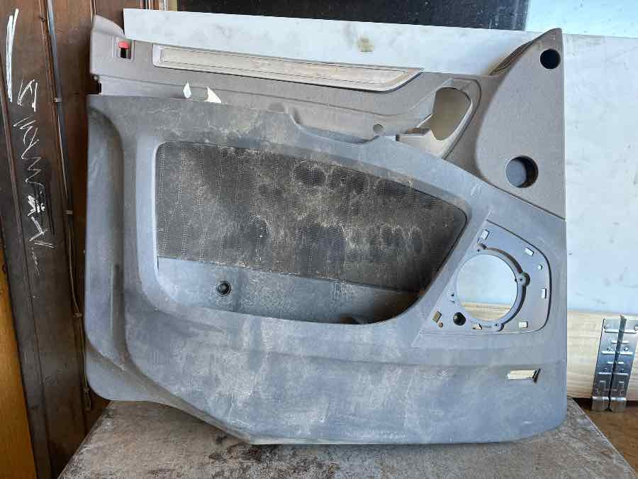 DAF DOOR PANEL 2108985 - Cabine et intérieur pour Camion: photos 1 DAF DOOR PANEL 2108985 - Cabine et intérieur pour Camion: photos 1