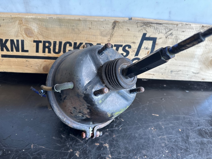 FORD CARGO BRAKE VALVE - Valve de frein pour Camion: photos 2 FORD CARGO BRAKE VALVE - Valve de frein pour Camion: photos 2