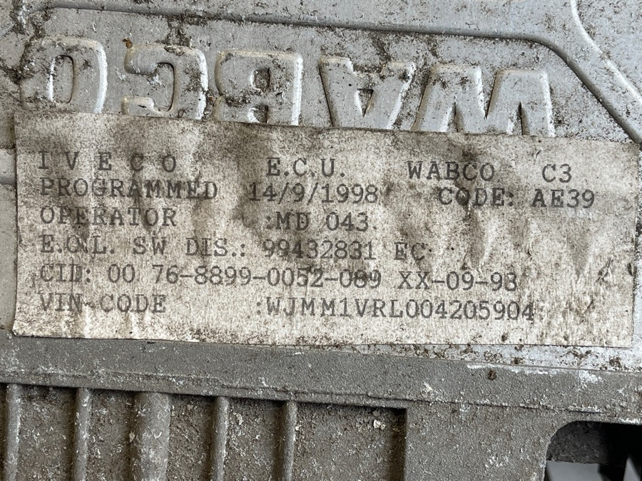 IVECO ECU 4460040660 - Système électrique pour Camion: photos 3 IVECO ECU 4460040660 - Système électrique pour Camion: photos 3