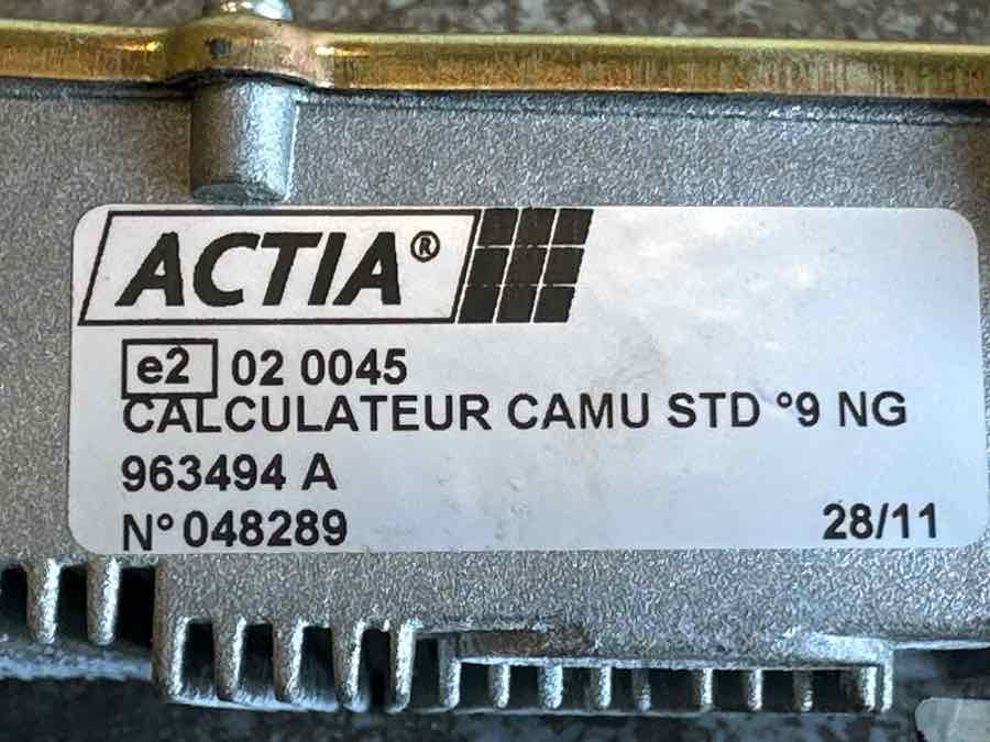IVECO ECU BUS 5006144131 - Bloc de gestion pour Bus: photos 3 IVECO ECU BUS 5006144131 - Bloc de gestion pour Bus: photos 3