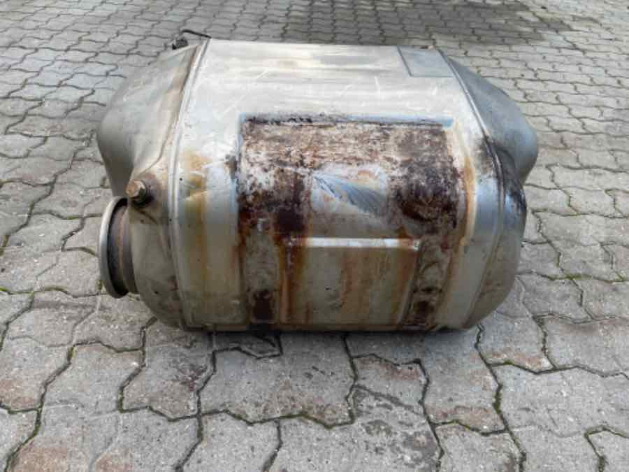 IVECO EXHAUST 41299188 - Système d'échappement pour Camion: photos 4 IVECO EXHAUST 41299188 - Système d'échappement pour Camion: photos 4