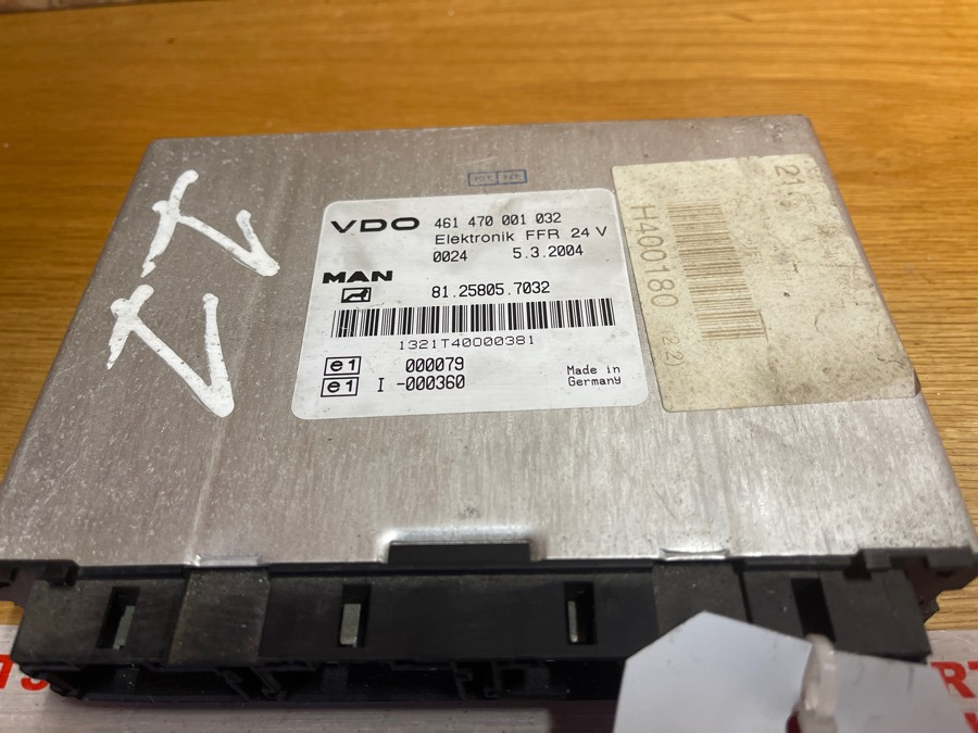 MAN ECU 81.25805-7032 - Système électrique pour Camion: photos 1 MAN ECU 81.25805-7032 - Système électrique pour Camion: photos 1