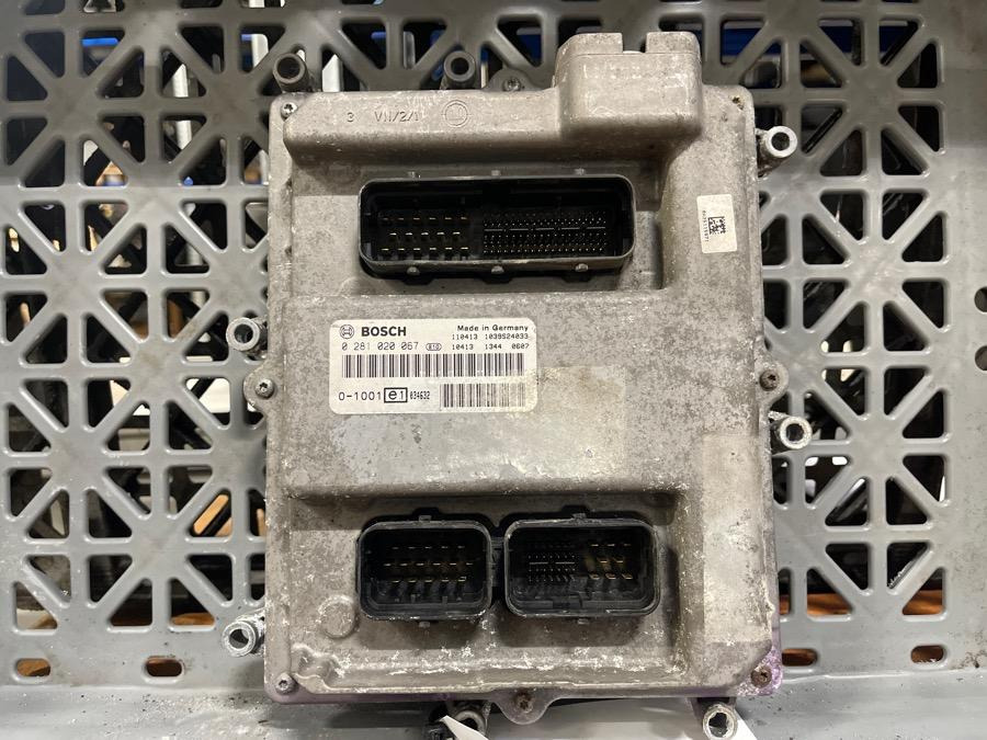MAN ENGINE ECU 51.25804-7212 - Bloc de gestion pour Camion: photos 1 MAN ENGINE ECU 51.25804-7212 - Bloc de gestion pour Camion: photos 1