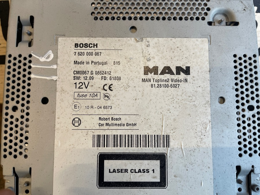 MAN RADIO / NAVI 81.28100-6027 - Cabine et intérieur pour Camion: photos 2 MAN RADIO / NAVI 81.28100-6027 - Cabine et intérieur pour Camion: photos 2