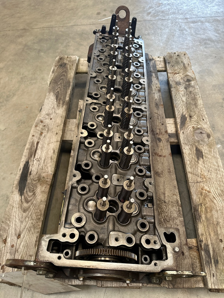 MERCEDES CYLINDERHEAD A4710104220 - Culasse pour Camion: photos 1 MERCEDES CYLINDERHEAD A4710104220 - Culasse pour Camion: photos 1