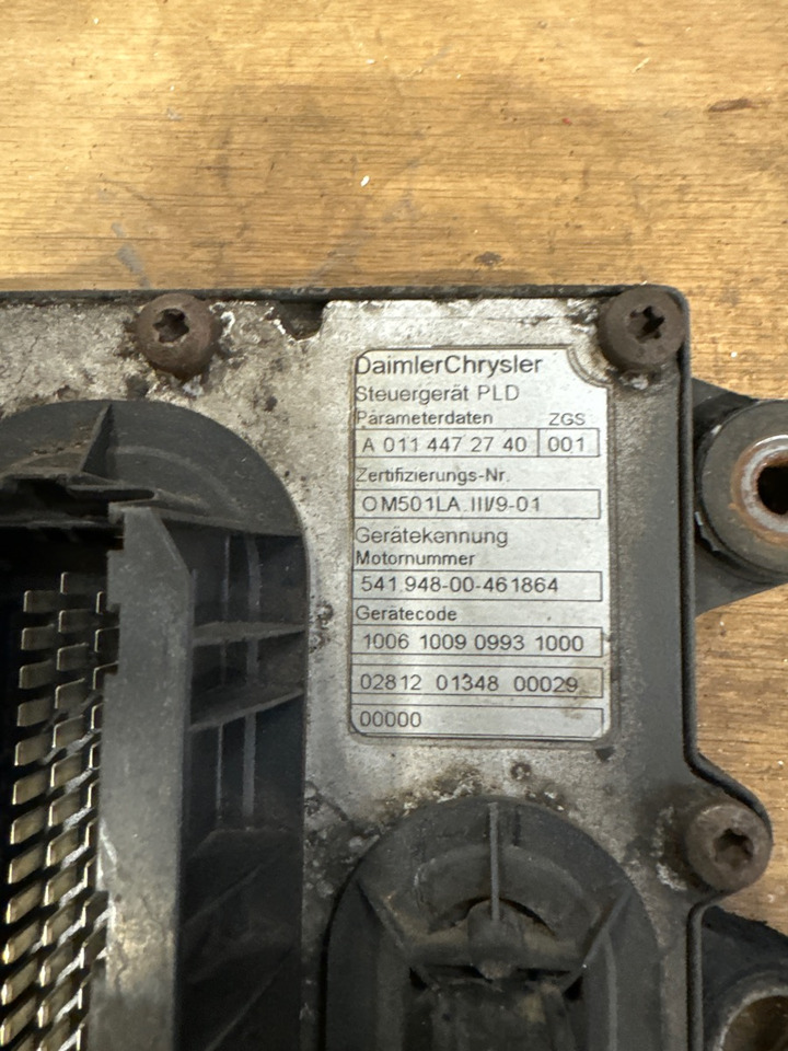 MERCEDES ENGINE ECU A0034462940 - Système électrique pour Camion: photos 2 MERCEDES ENGINE ECU A0034462940 - Système électrique pour Camion: photos 2