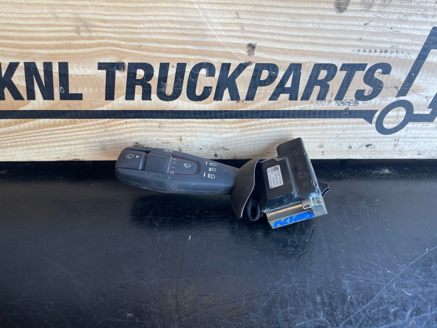 MERCEDES Indicator Lights A0095453324 - Cabine et intérieur pour Camion: photos 1 MERCEDES Indicator Lights A0095453324 - Cabine et intérieur pour Camion: photos 1