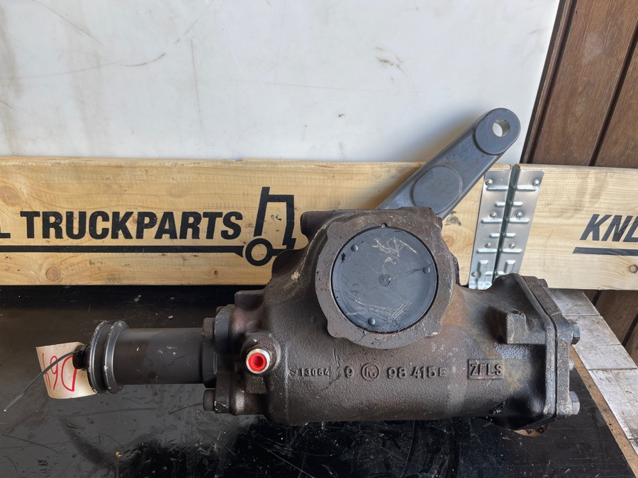 RENAULT STEERING GEAR 7421386315 - Commande de gouvernail pour Camion: photos 2 RENAULT STEERING GEAR 7421386315 - Commande de gouvernail pour Camion: photos 2