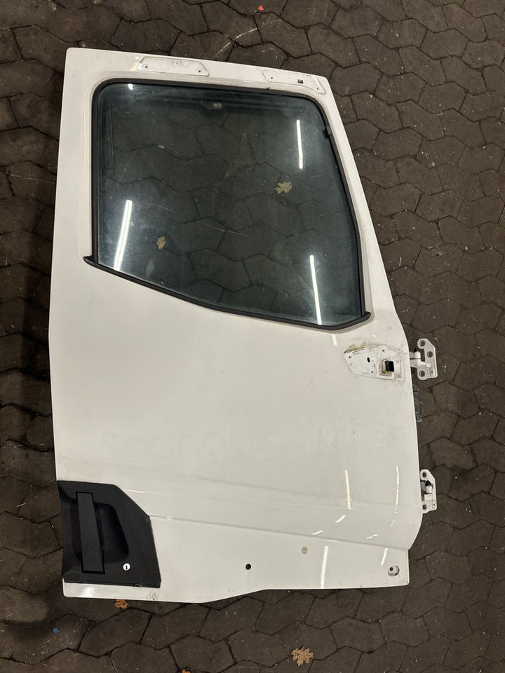RENAULT T-SERIE RIGHT DOOR 7482702818 - Portière et pièces pour Camion: photos 1 RENAULT T-SERIE RIGHT DOOR 7482702818 - Portière et pièces pour Camion: photos 1