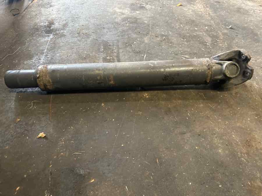 VOLVO BUS PROPSHAFT 3178235 - Arbre à cardan pour Camion: photos 1 VOLVO BUS PROPSHAFT 3178235 - Arbre à cardan pour Camion: photos 1