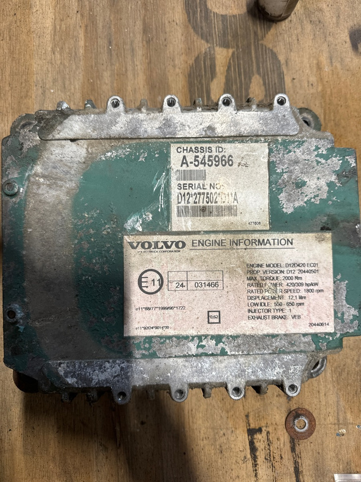 VOLVO ECU 3161962 P09 - Système électrique pour Camion: photos 2 VOLVO ECU 3161962 P09 - Système électrique pour Camion: photos 2