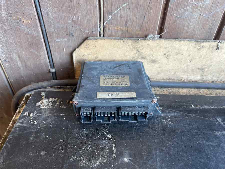 VOLVO ECU 70395989 - Bloc de gestion pour Bus: photos 1 VOLVO ECU 70395989 - Bloc de gestion pour Bus: photos 1