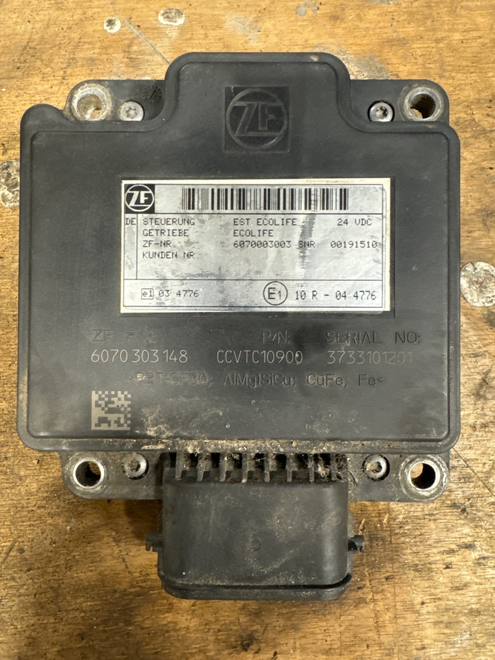 ZF ECU EST 6070003003 - Système électrique pour Camion: photos 1 ZF ECU EST 6070003003 - Système électrique pour Camion: photos 1
