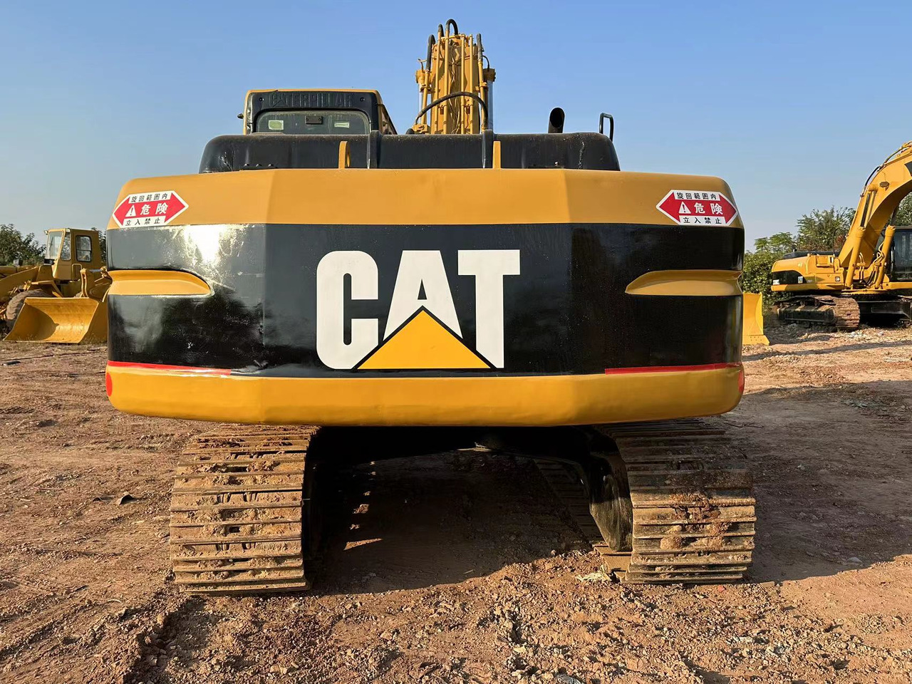 CAT 320B - Pelle sur chenille: photos 3 CAT 320B - Pelle sur chenille: photos 3