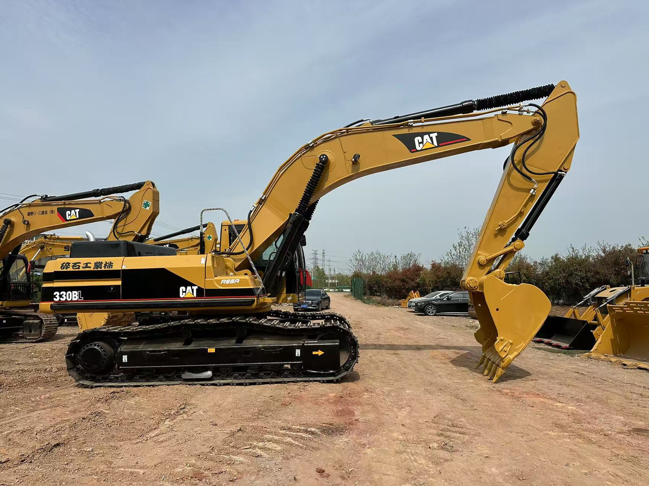 CAT 330BL - Pelle sur chenille: photos 1 CAT 330BL - Pelle sur chenille: photos 1