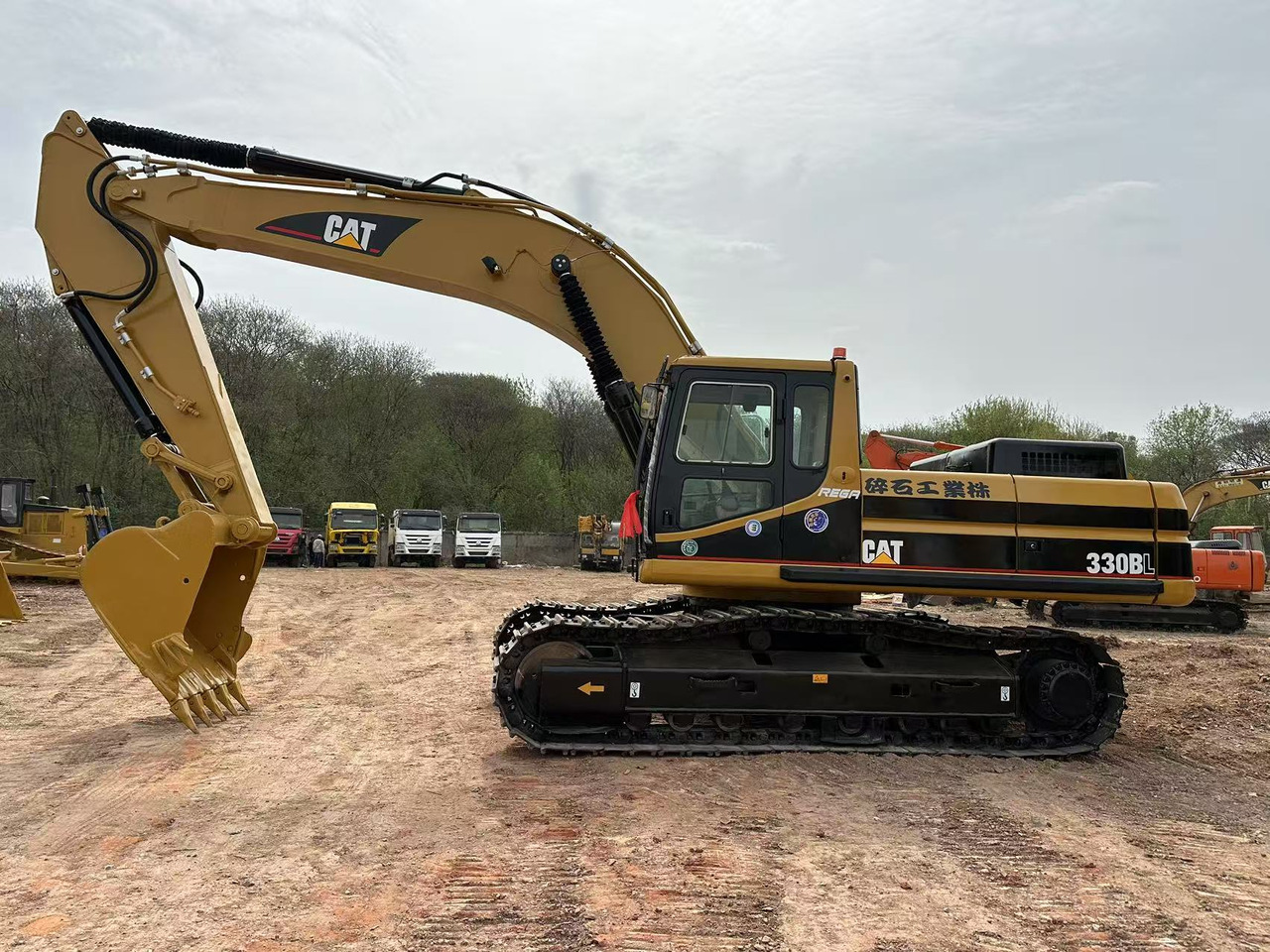 CAT 330BL - Pelle sur chenille: photos 2 CAT 330BL - Pelle sur chenille: photos 2