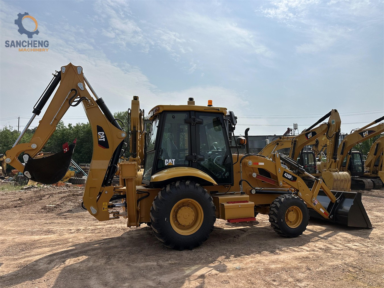 CAT 420F2 - Tractopelle: photos 1 CAT 420F2 - Tractopelle: photos 1