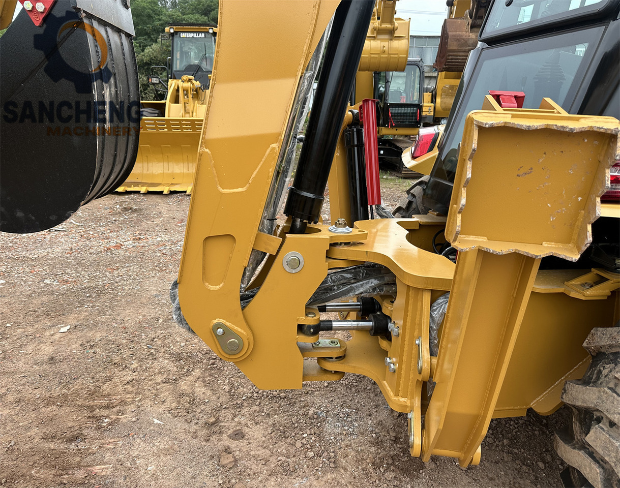 CAT 432F - Tractopelle: photos 5 CAT 432F - Tractopelle: photos 5